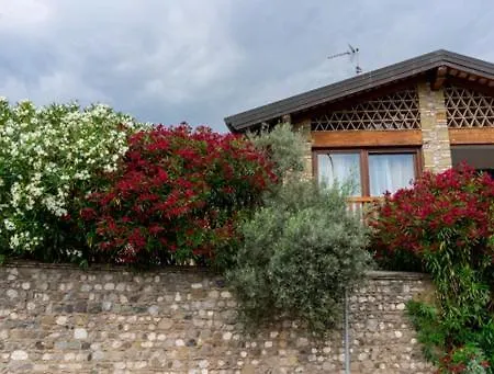 Alojamento de Acomodação e Pequeno-almoço Borgo Margherita - E Affitta 4*